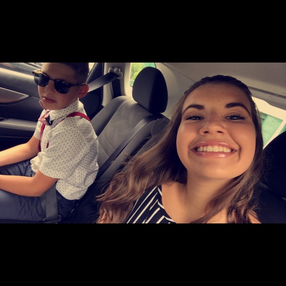 Meet your Posher, Ella - Picture 1 of 1